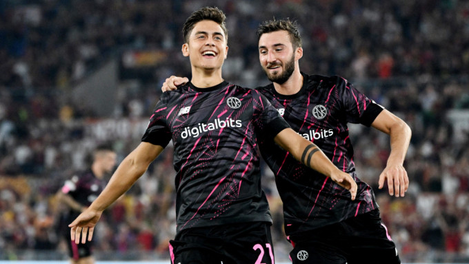 Dybala tekee historiaa